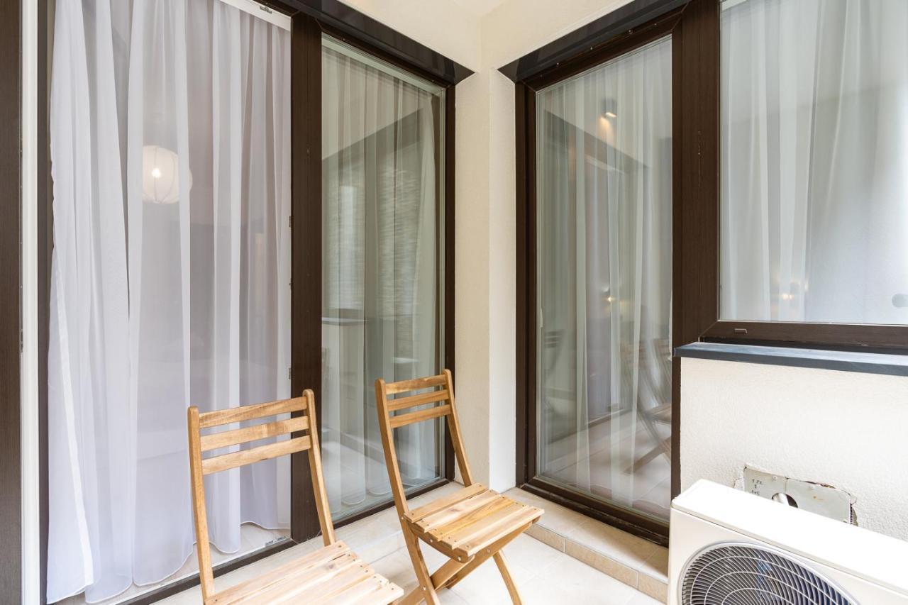 Modern & Newly Built Apartment With Private Garage 부다페스트 외부 사진