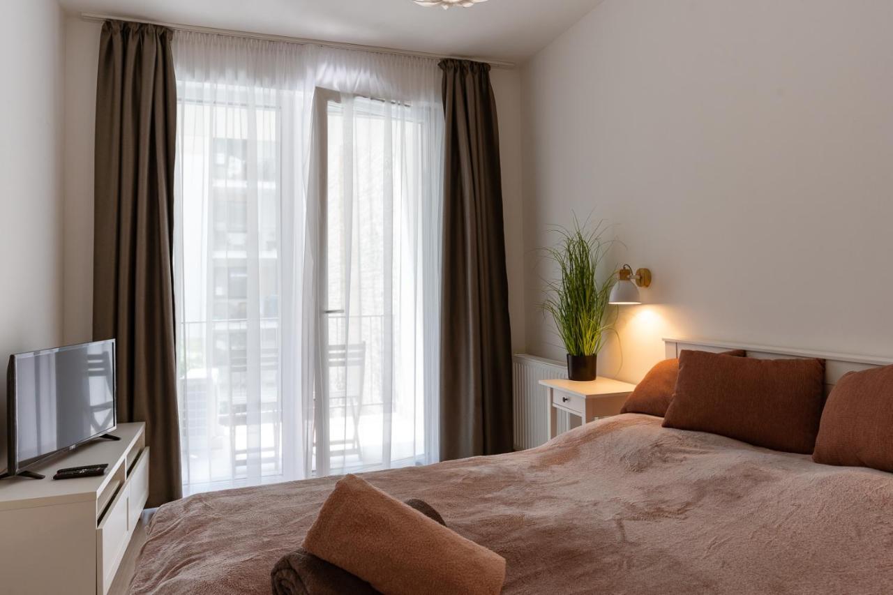 Modern & Newly Built Apartment With Private Garage 부다페스트 외부 사진