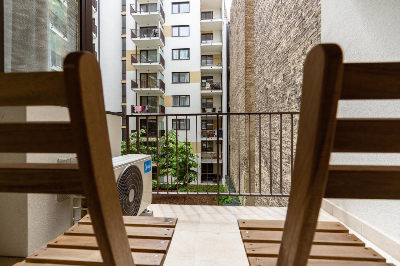 Modern & Newly Built Apartment With Private Garage 부다페스트 외부 사진