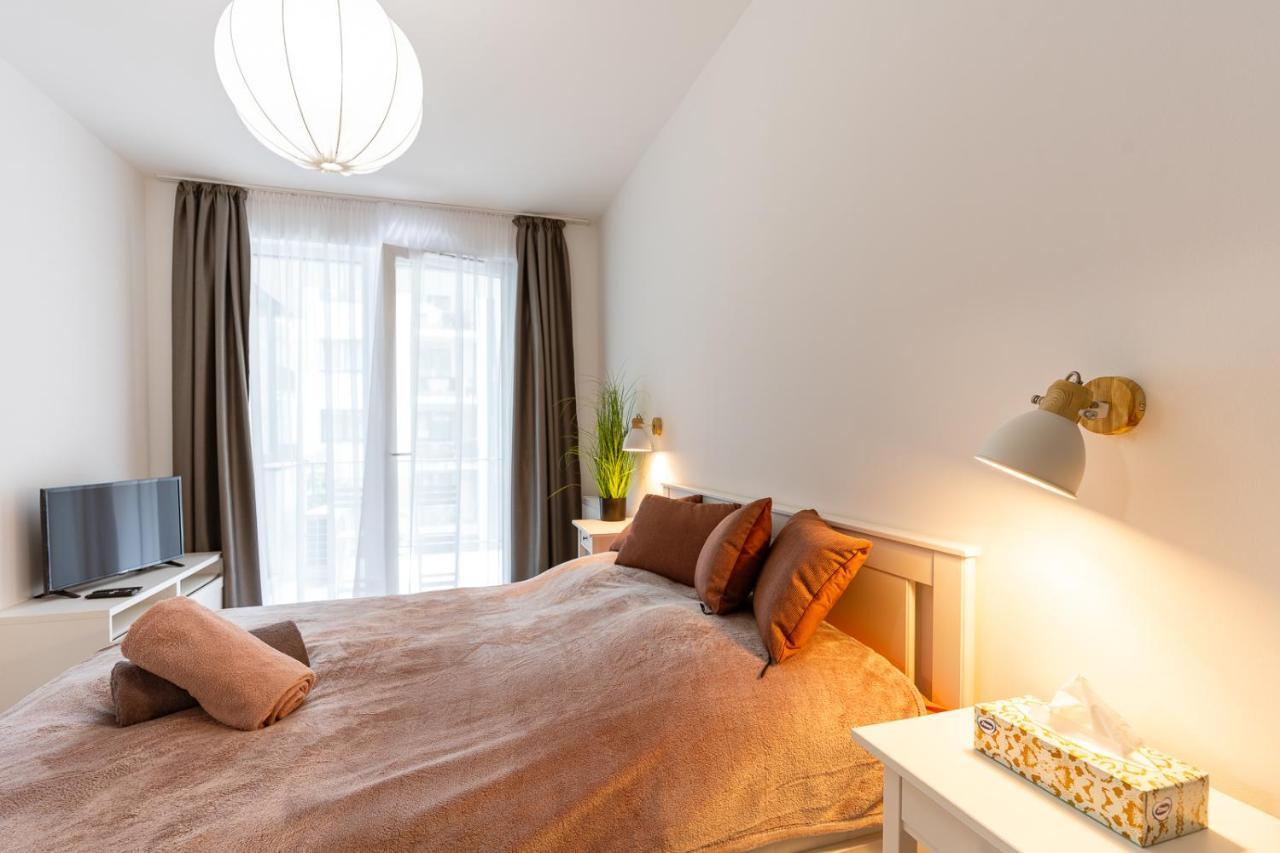 Modern & Newly Built Apartment With Private Garage 부다페스트 외부 사진